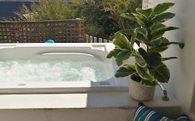 African Violet Guest Suites